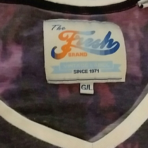 Tee - Picture 3 of 4